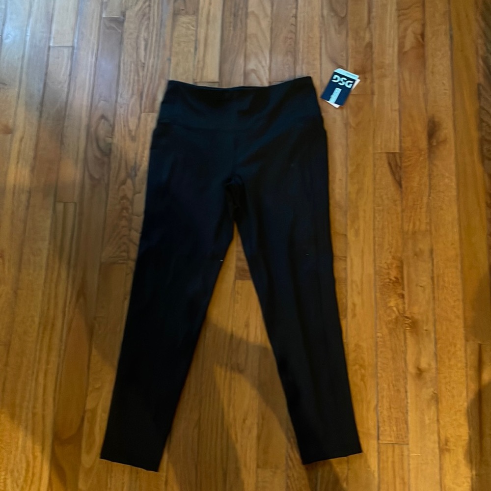 Black DSG high rise 7/8 legging